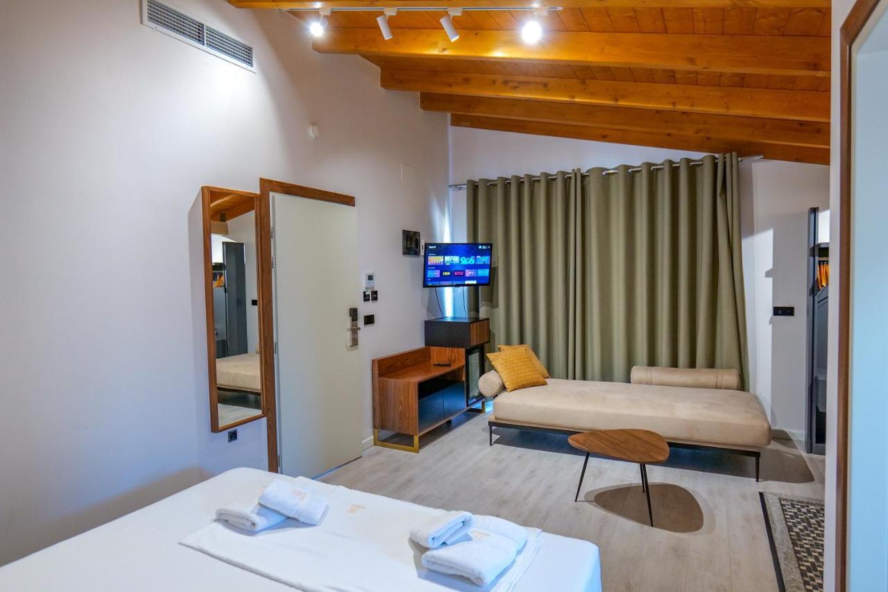 Hotel Semajo วญอเรอ ภายนอก รูปภาพ